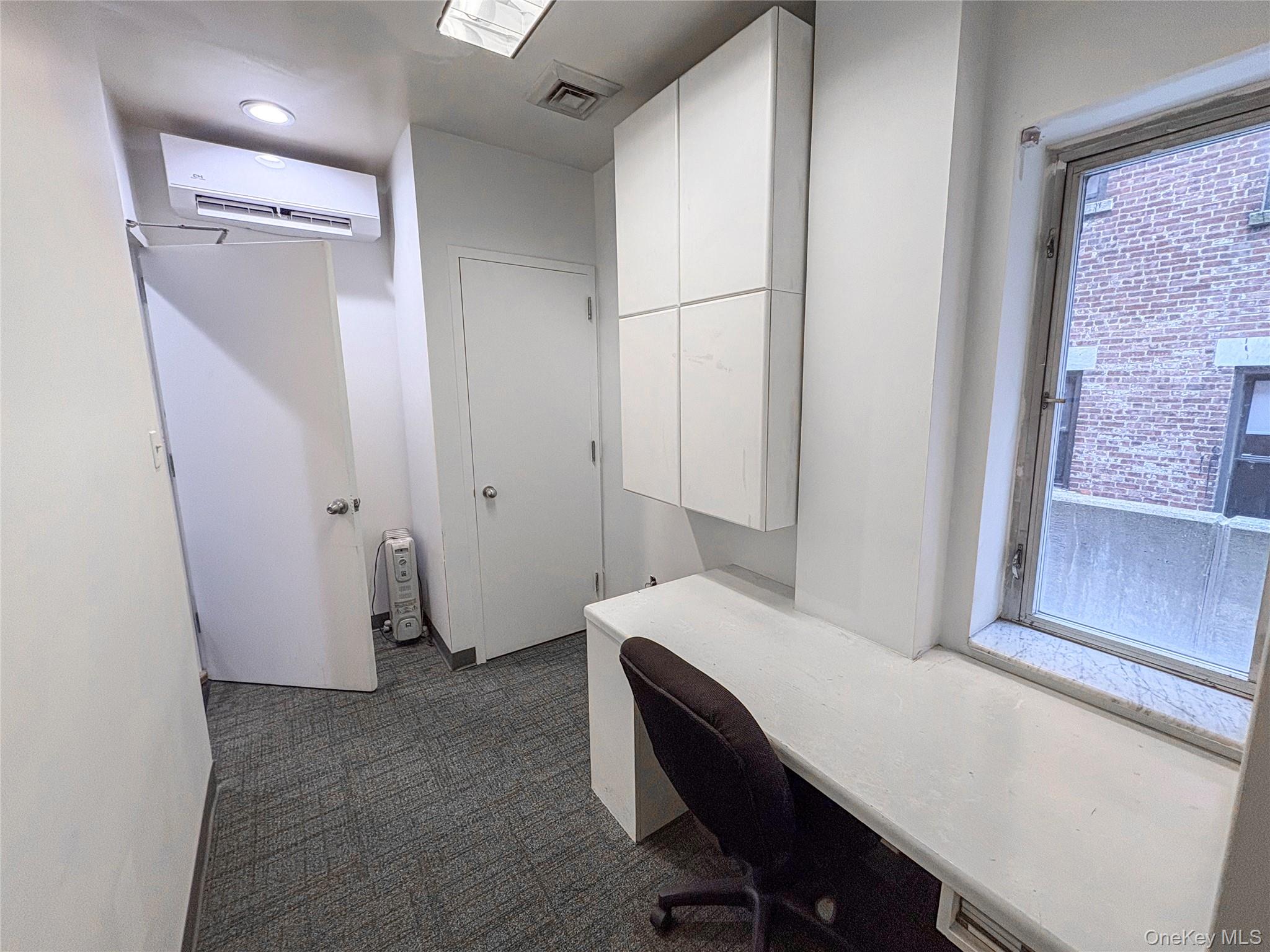 #19 photo, 516 W 112 Street, मैनहटन New York (Manhattan) , NY 10025