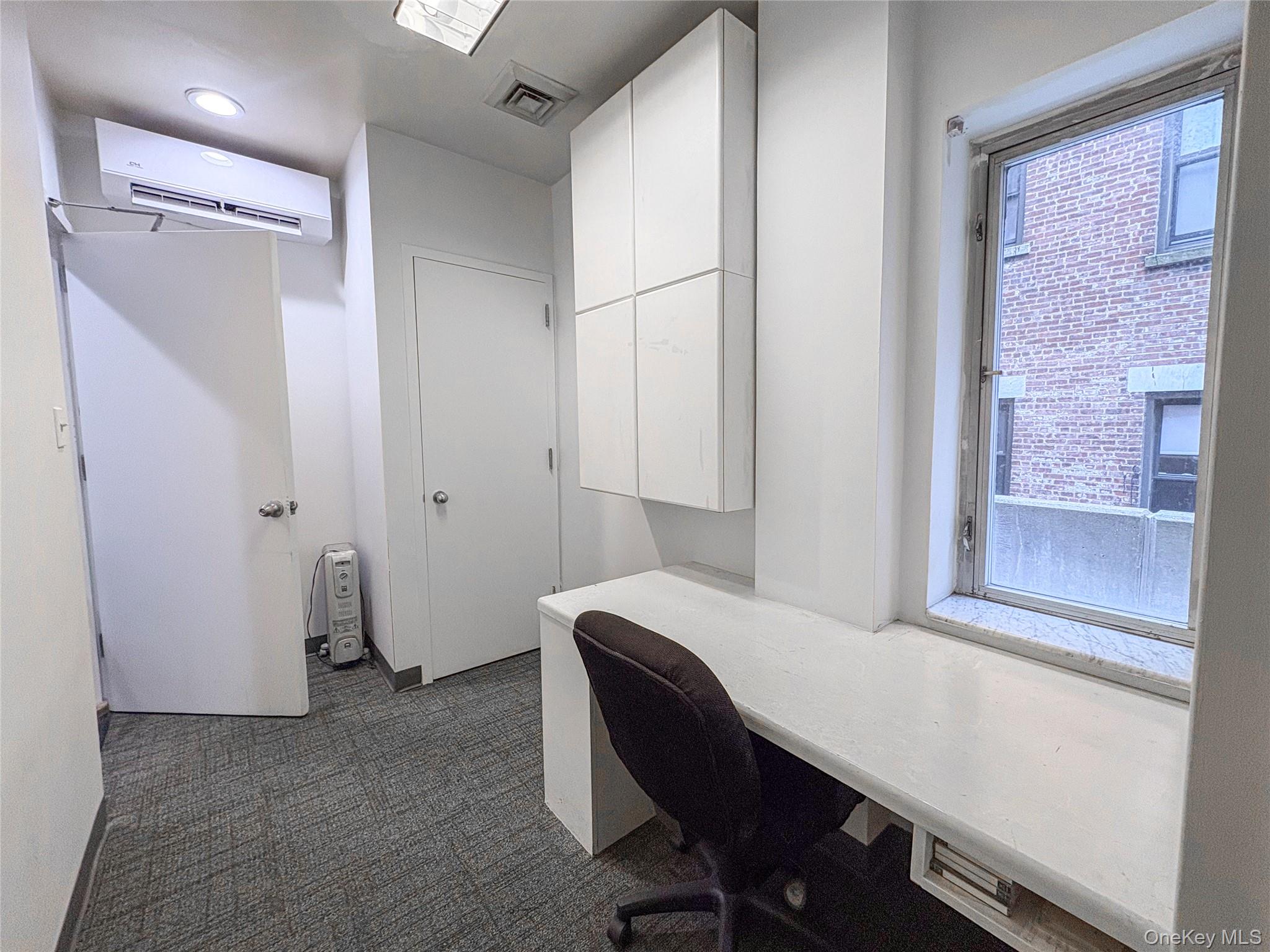 #20 photo, 516 W 112 Street, मैनहटन New York (Manhattan) , NY 10025