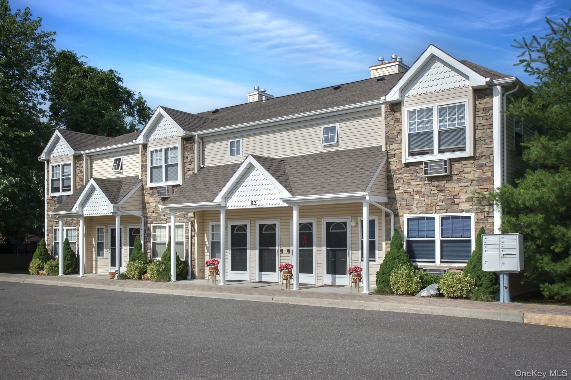 #1 photo, 83 Elizabeth Street. Street, 长岛 Farmingdale , NY 11735