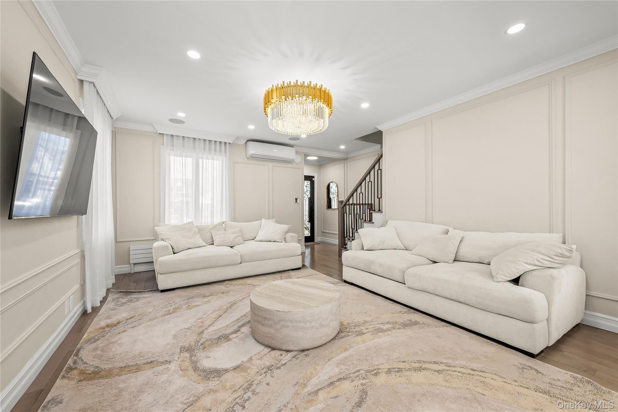 #3 photo, 7304 193rd Street, Fresh Meadows , NY 11366