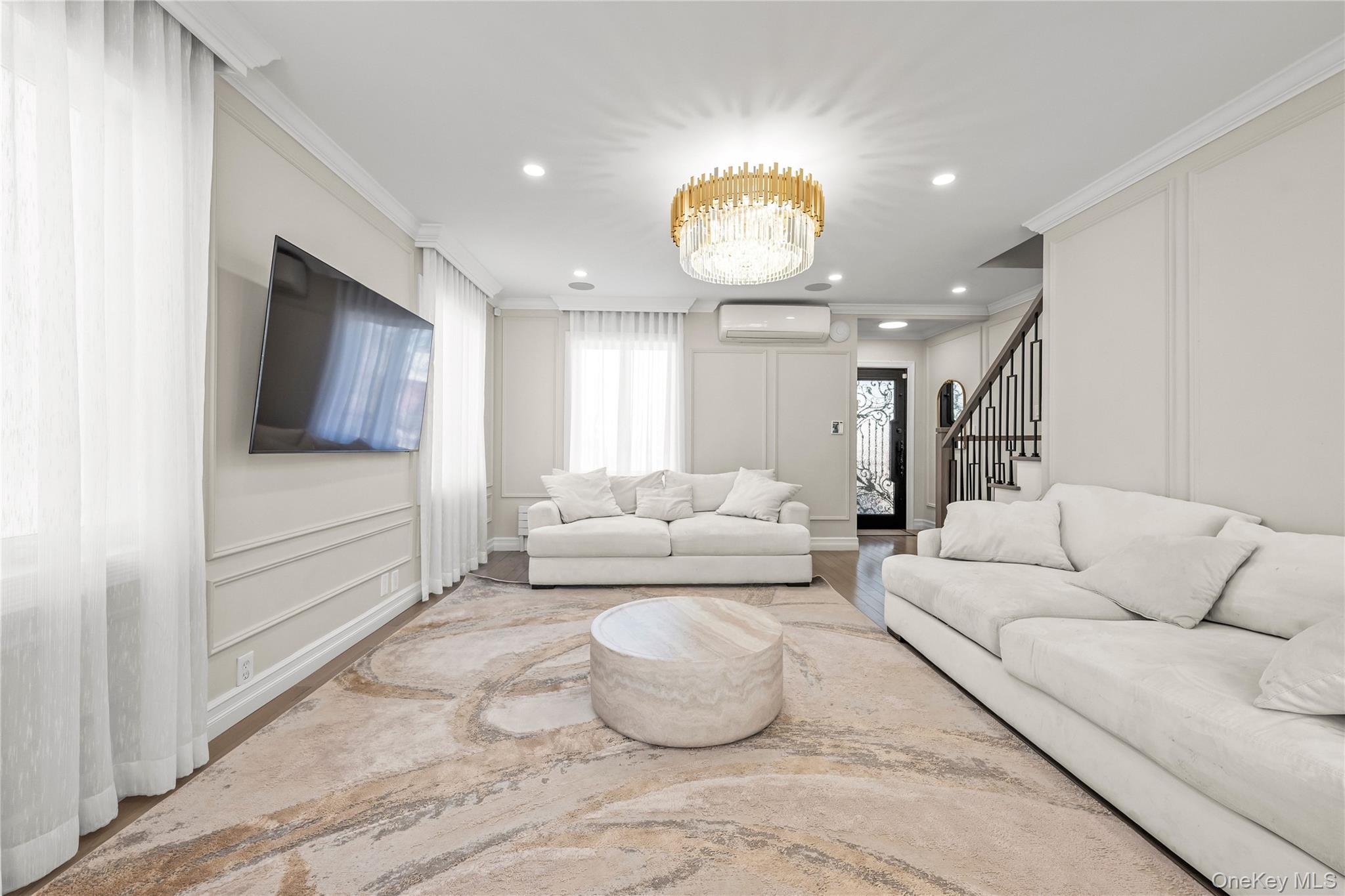 #4 photo, 7304 193rd Street, Fresh Meadows , NY 11366