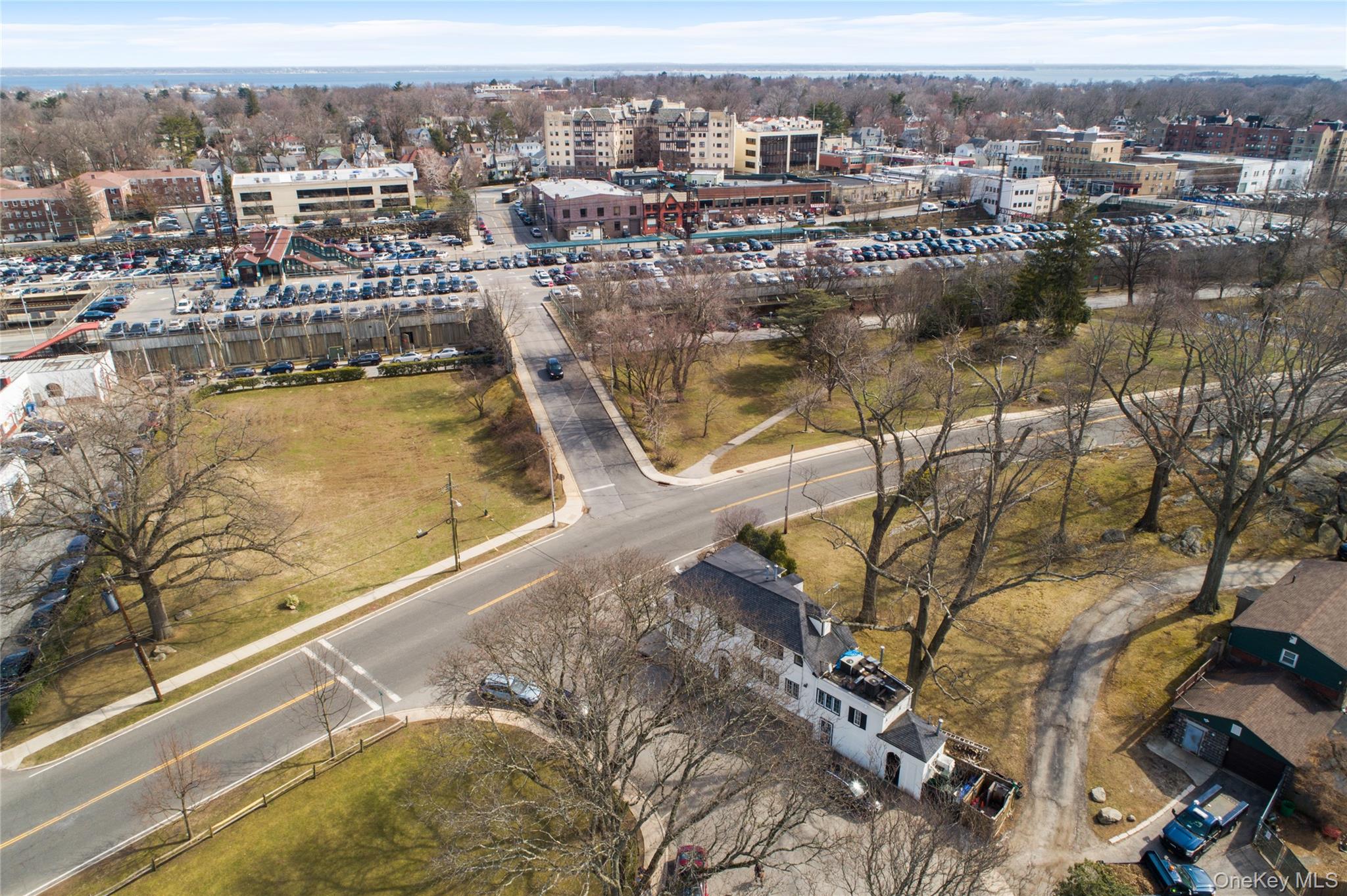 #3 photo, 121 Myrtle Boulevard, Larchmont , NY 10538