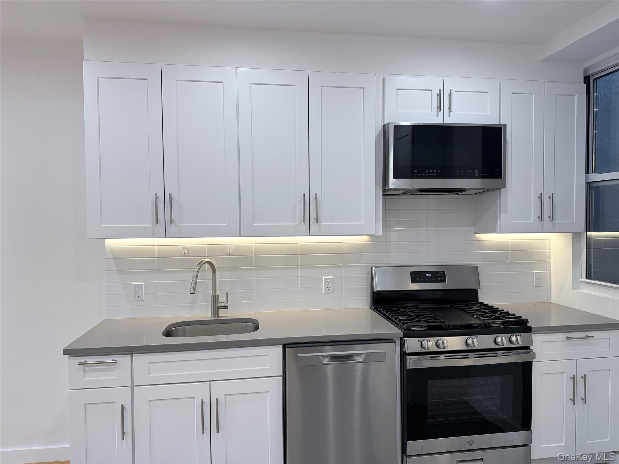 #8 photo, 4018 50th Avenue, Sunnyside , NY 11104