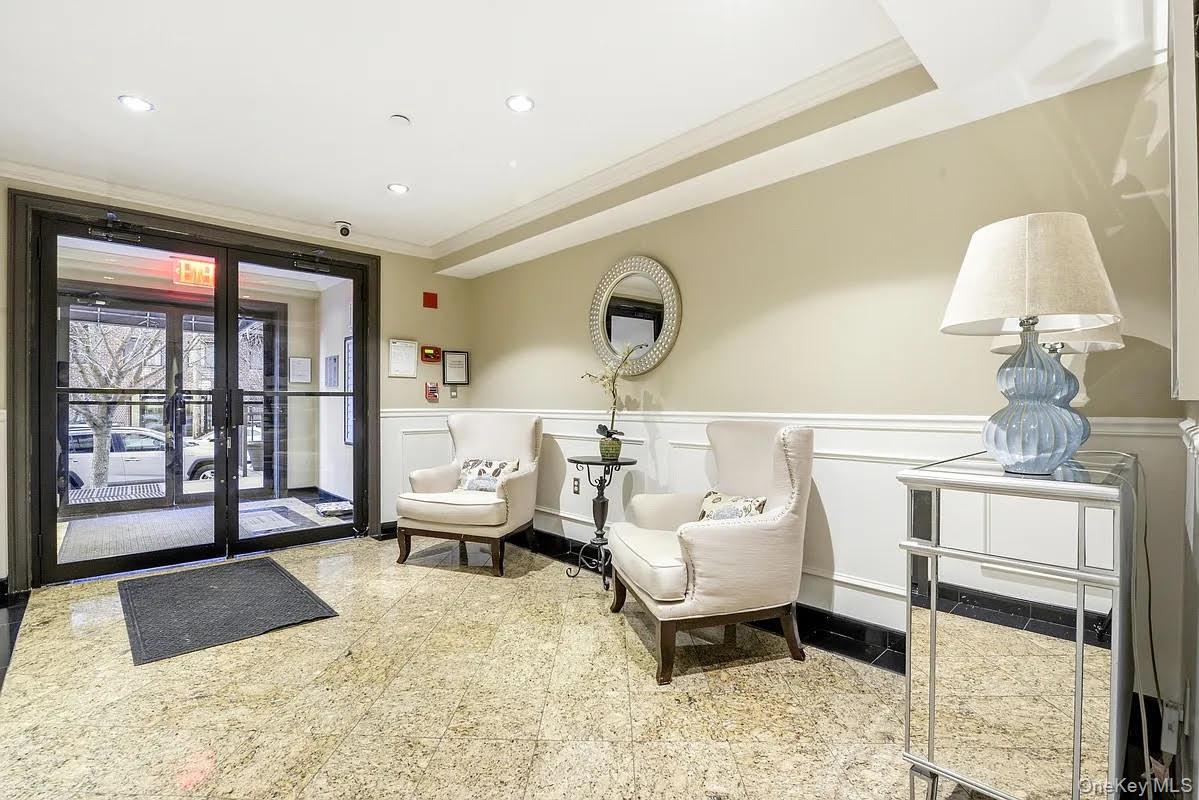 #11 photo, 14116 84th Drive, קווינס Briarwood , NY 11435