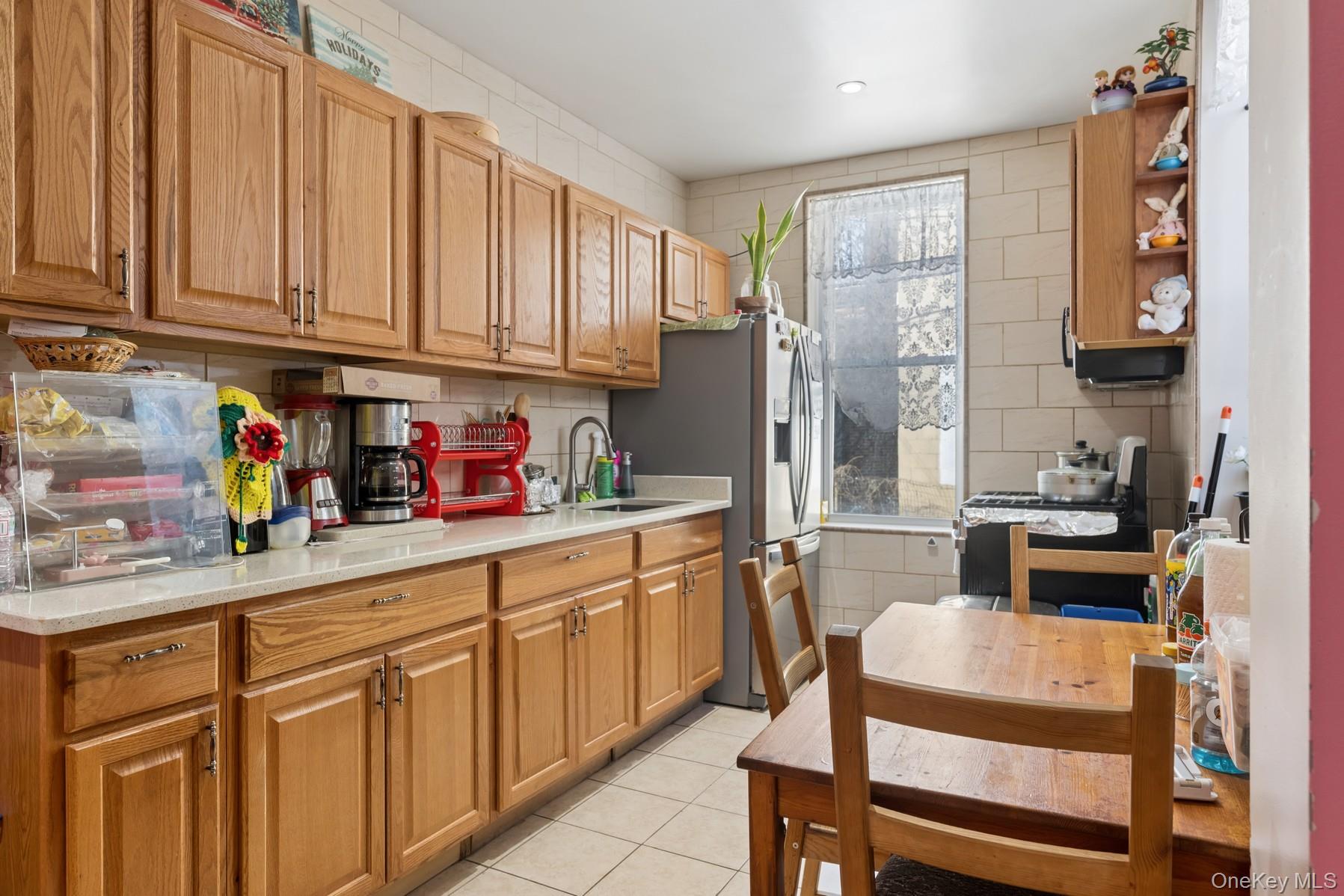 #10 photo, 1811 Centre Street, कुईंस Ridgewood , NY 11385