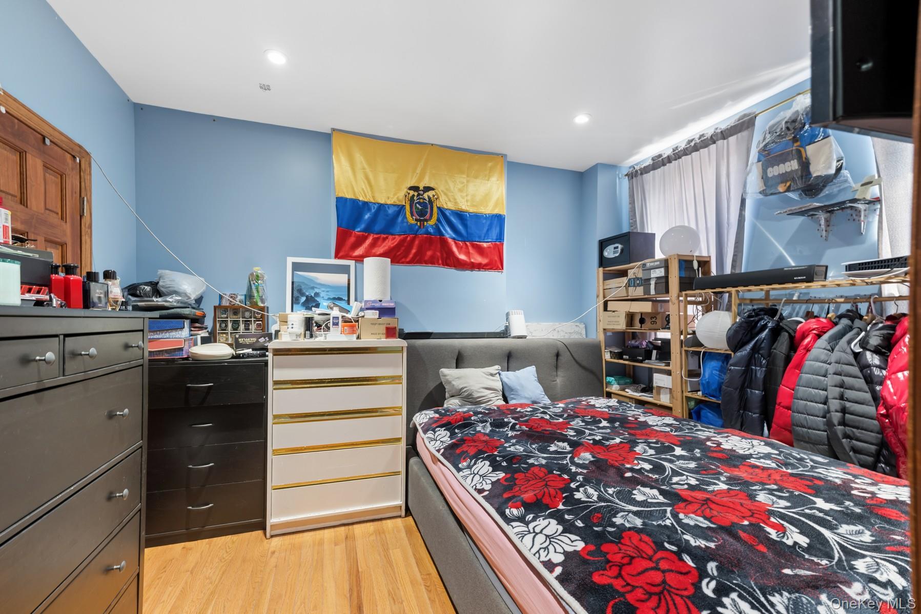 #12 photo, 1811 Centre Street, कुईंस Ridgewood , NY 11385