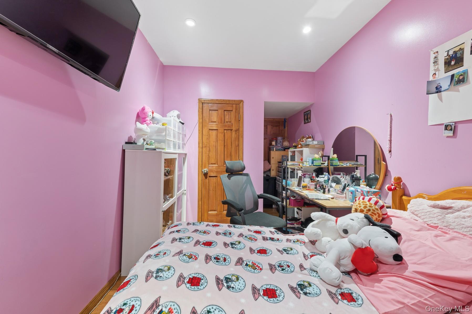 #13 photo, 1811 Centre Street, कुईंस Ridgewood , NY 11385