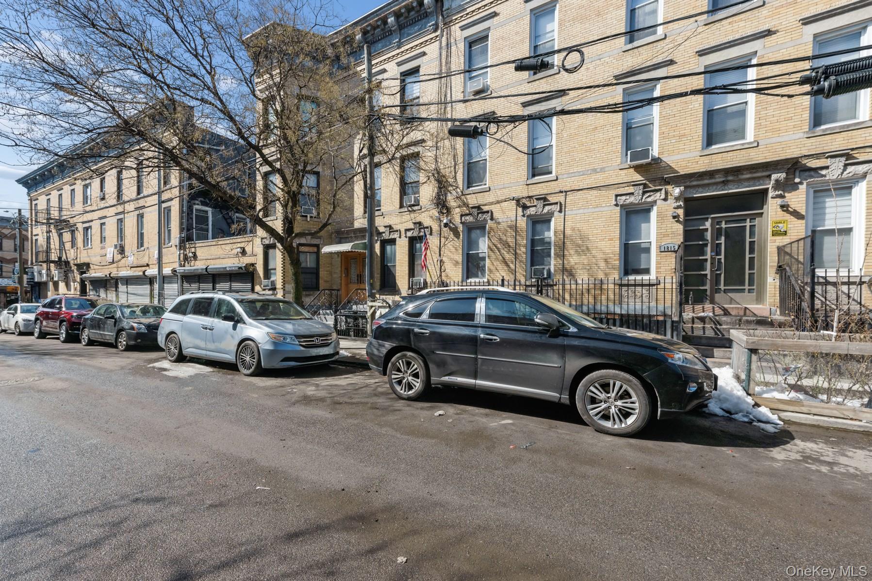 #2 photo, 1811 Centre Street, कुईंस Ridgewood , NY 11385