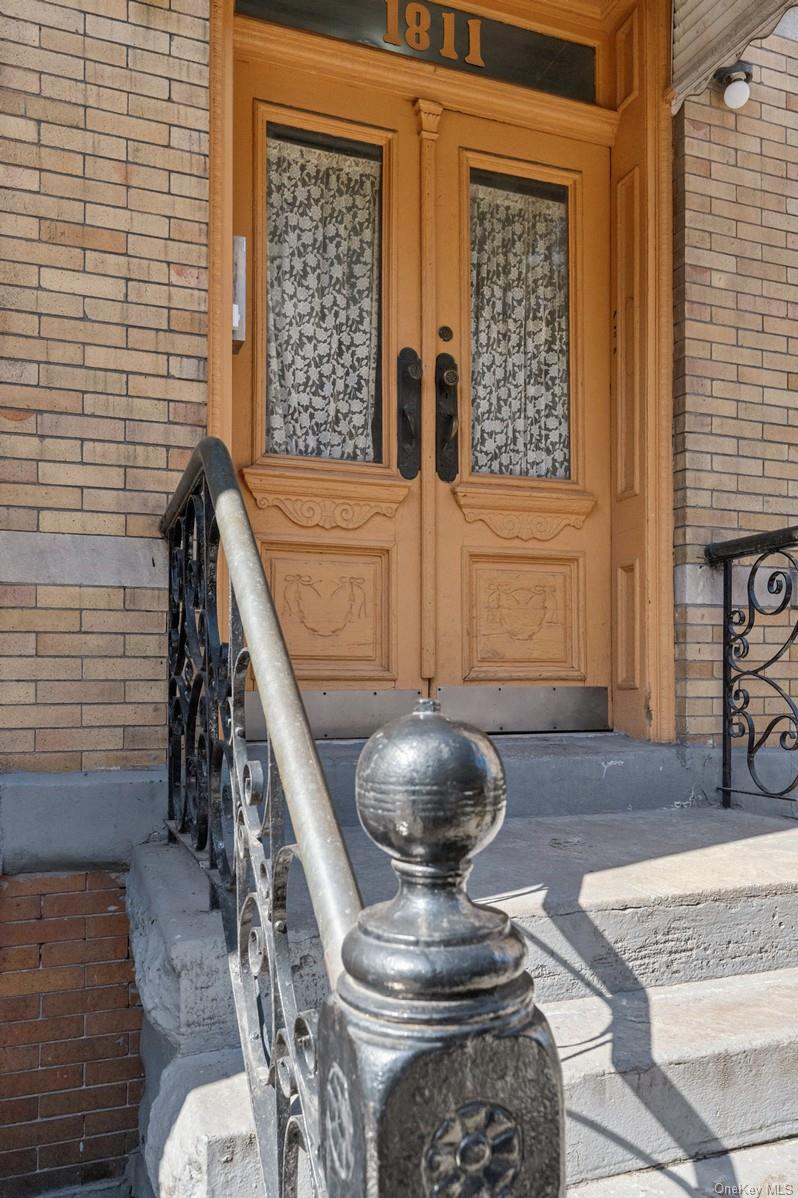 #5 photo, 1811 Centre Street, कुईंस Ridgewood , NY 11385