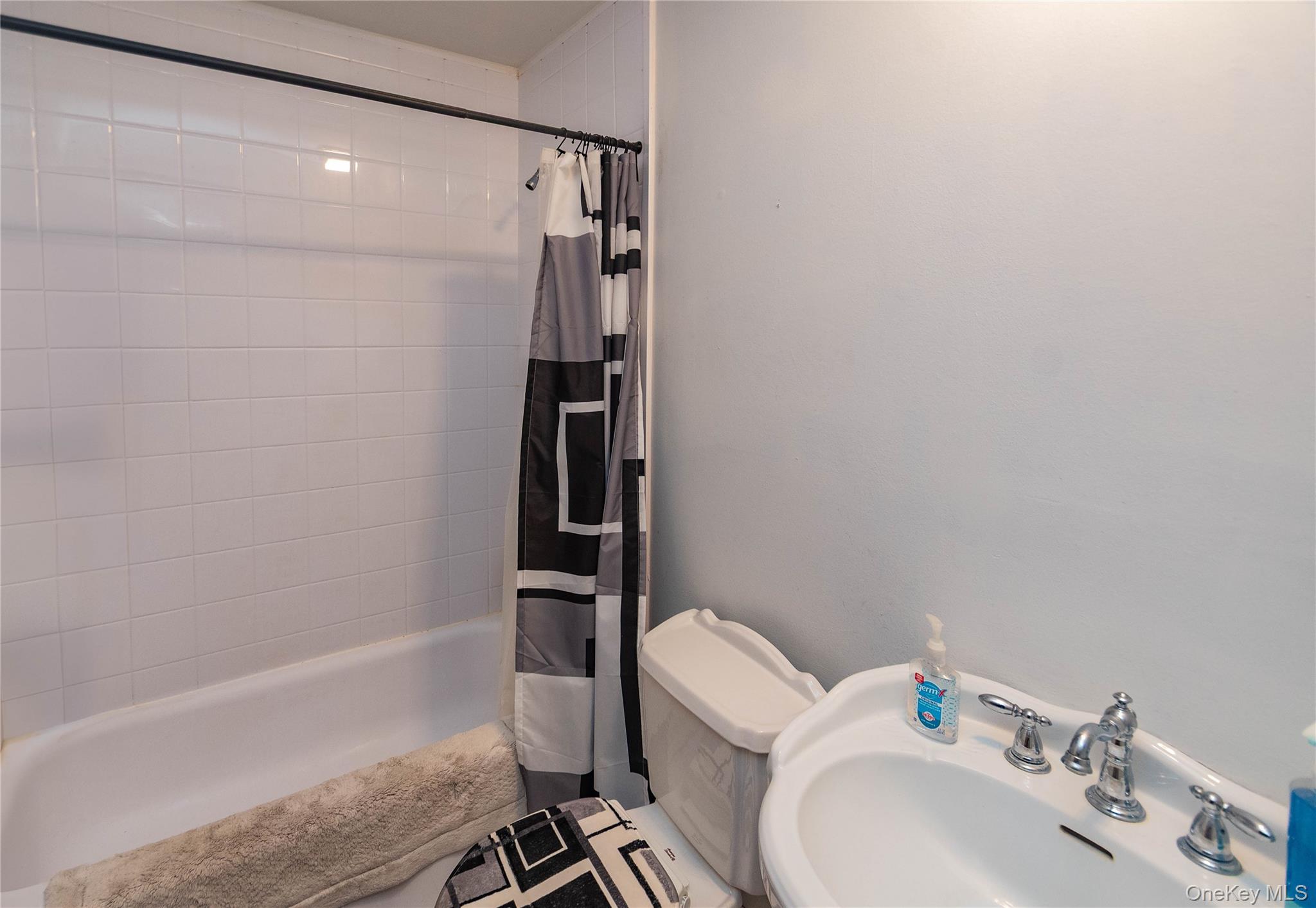 #19 photo, 6 Reggie Drive, Wappingers Falls , NY 12590