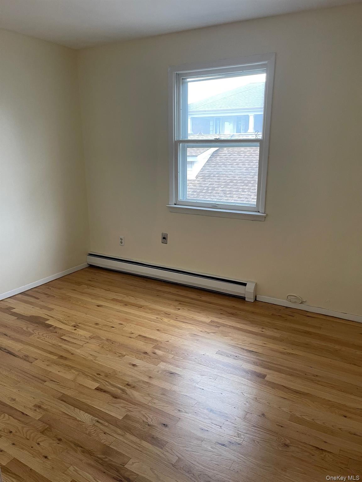 #6 photo, 717 Clarence Avenue, Бронкс ‖ Bronx , NY 10465