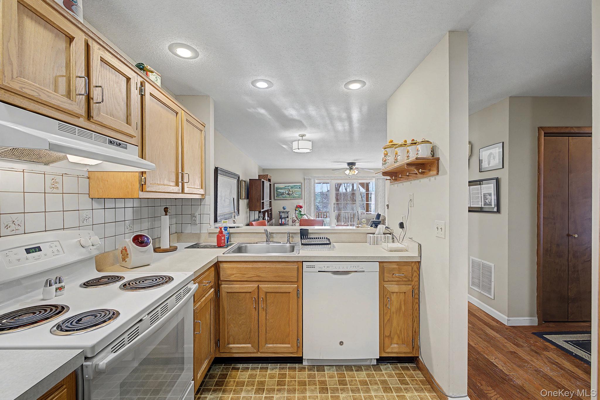 #7 photo, 501 Misty Hills Lane, Carmel , NY 10512