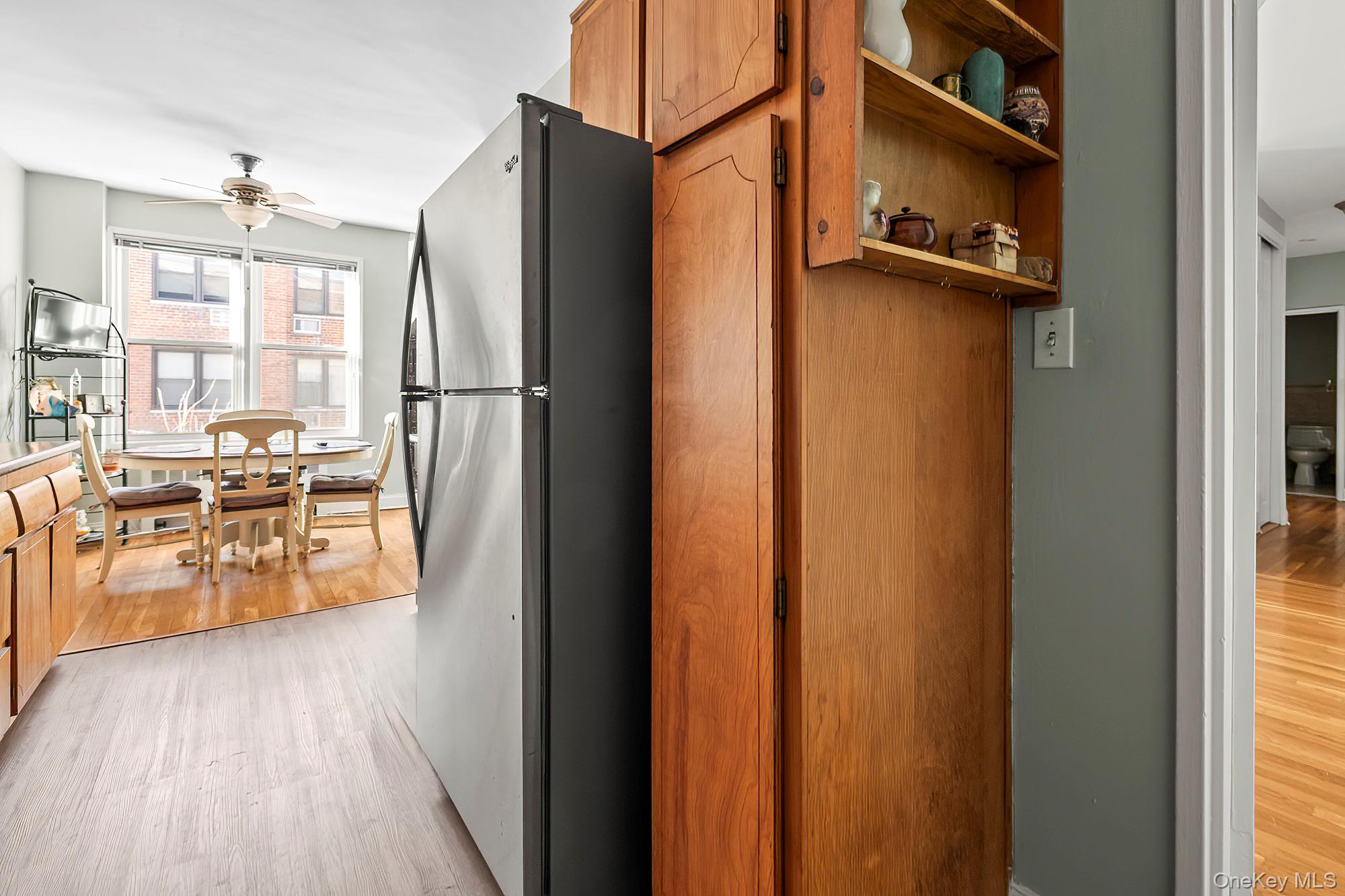 #11 photo, 1015 Old Post Road, Mamaroneck , NY 10543