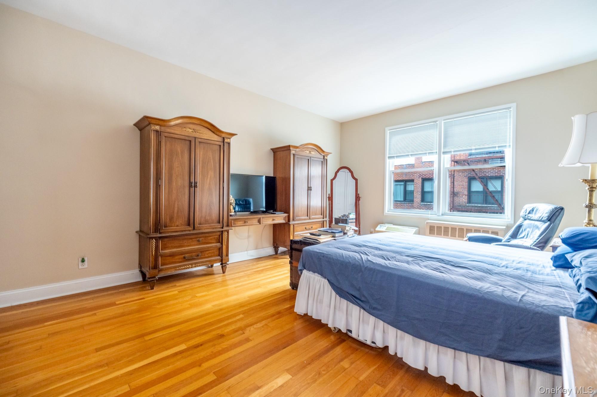 #14 photo, 1015 Old Post Road, Mamaroneck , NY 10543