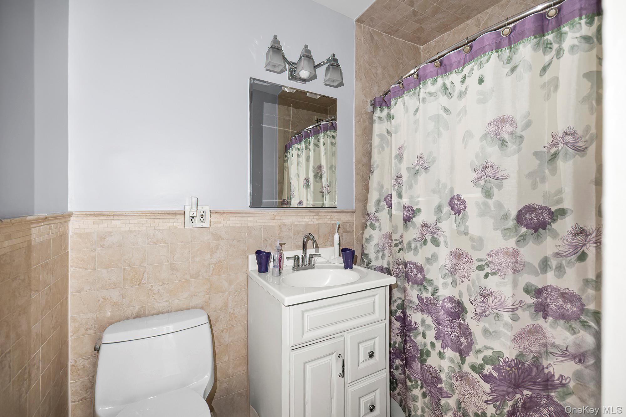 #18 photo, 1015 Old Post Road, Mamaroneck , NY 10543