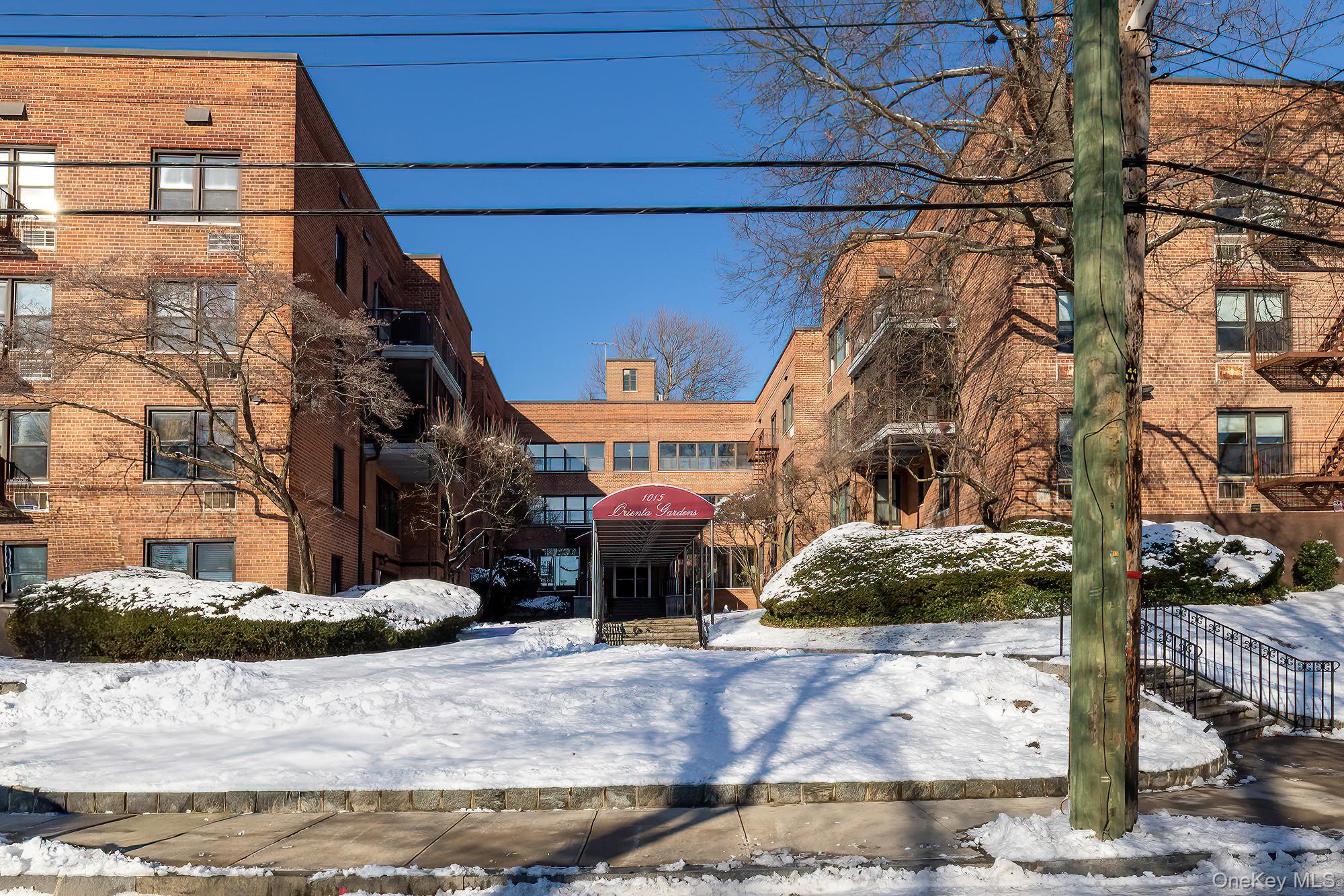 #2 photo, 1015 Old Post Road, Mamaroneck , NY 10543