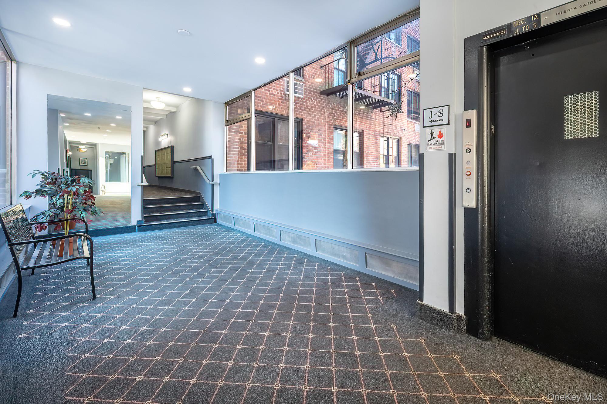 #3 photo, 1015 Old Post Road, Mamaroneck , NY 10543