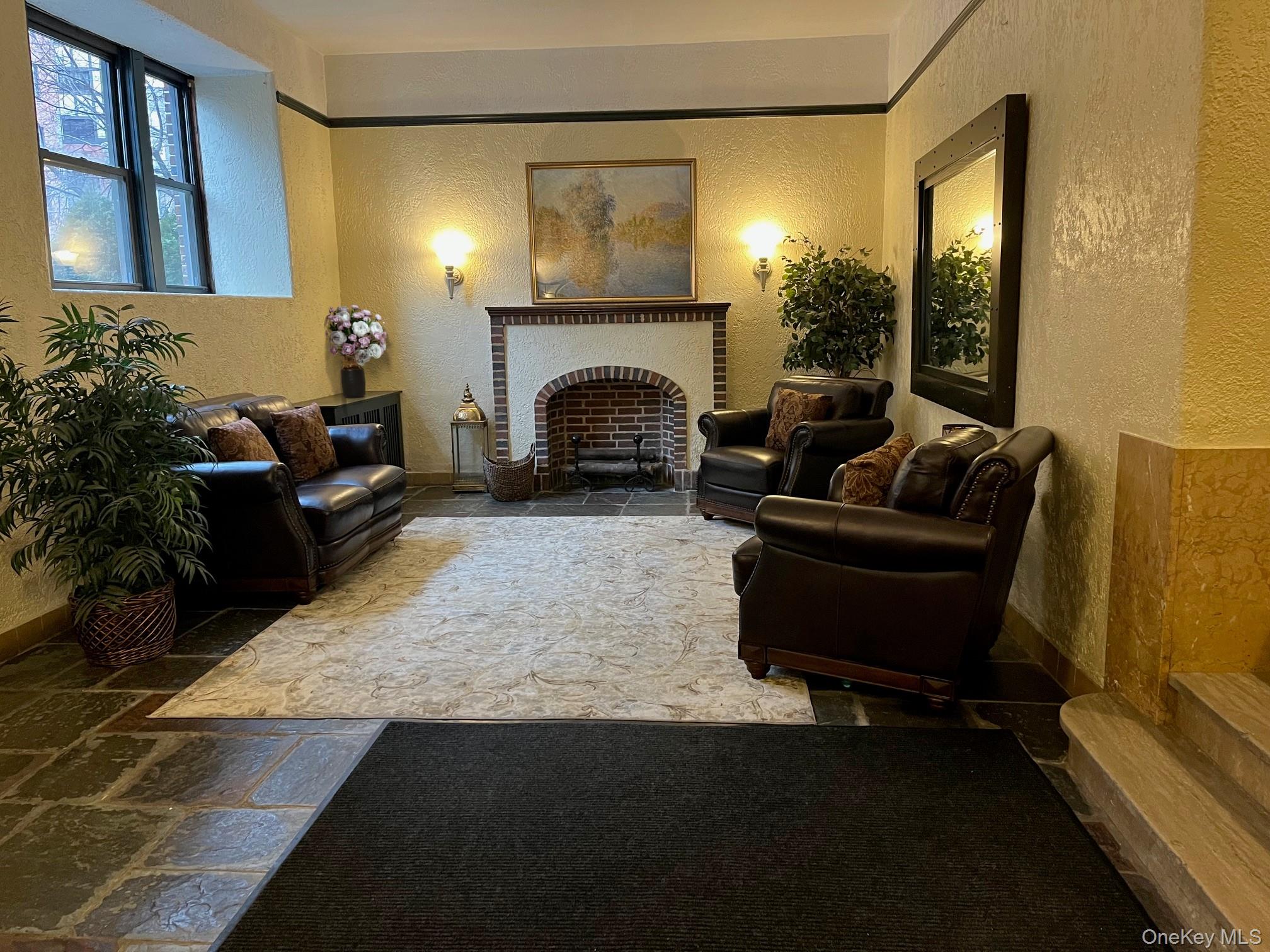 #13 photo, 36 West Pondfield Road, 브롱크스 Bronxville , NY 10708