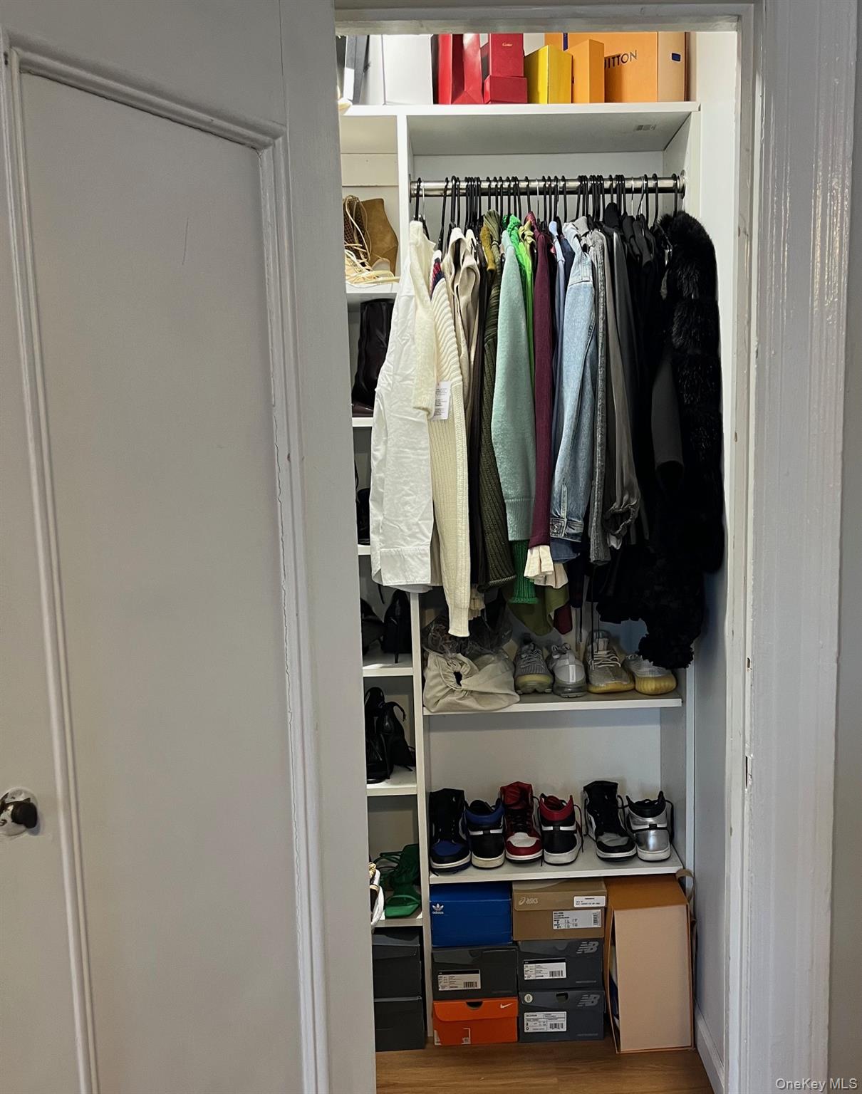 #8 photo, 36 West Pondfield Road, 브롱크스 Bronxville , NY 10708