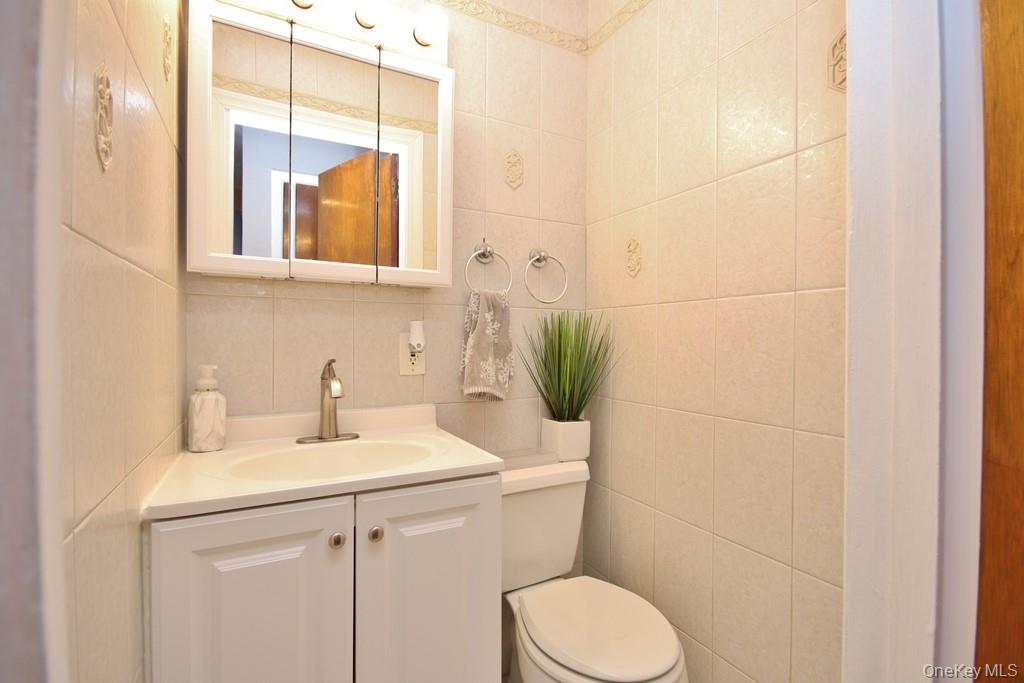 #8 photo, 423 Parkview View Avenue, Yonkers , NY 10710