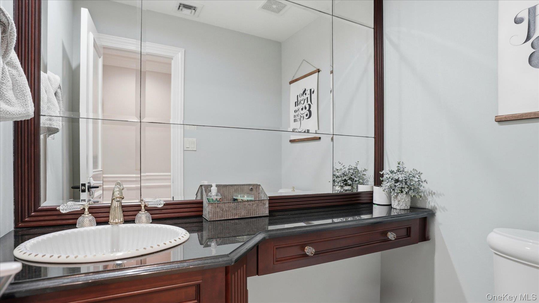 #11 photo, 16 Daniel Lane, Dix Hills , NY 11746