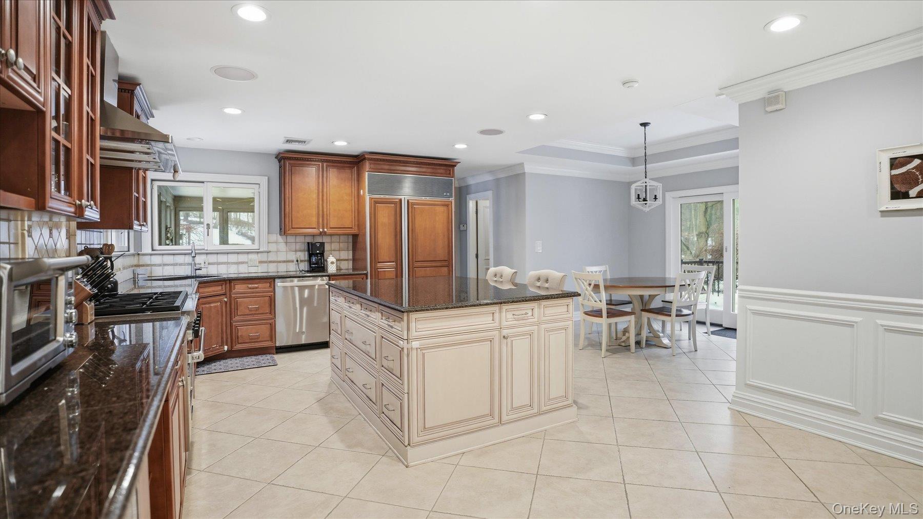 #12 photo, 16 Daniel Lane, Dix Hills , NY 11746