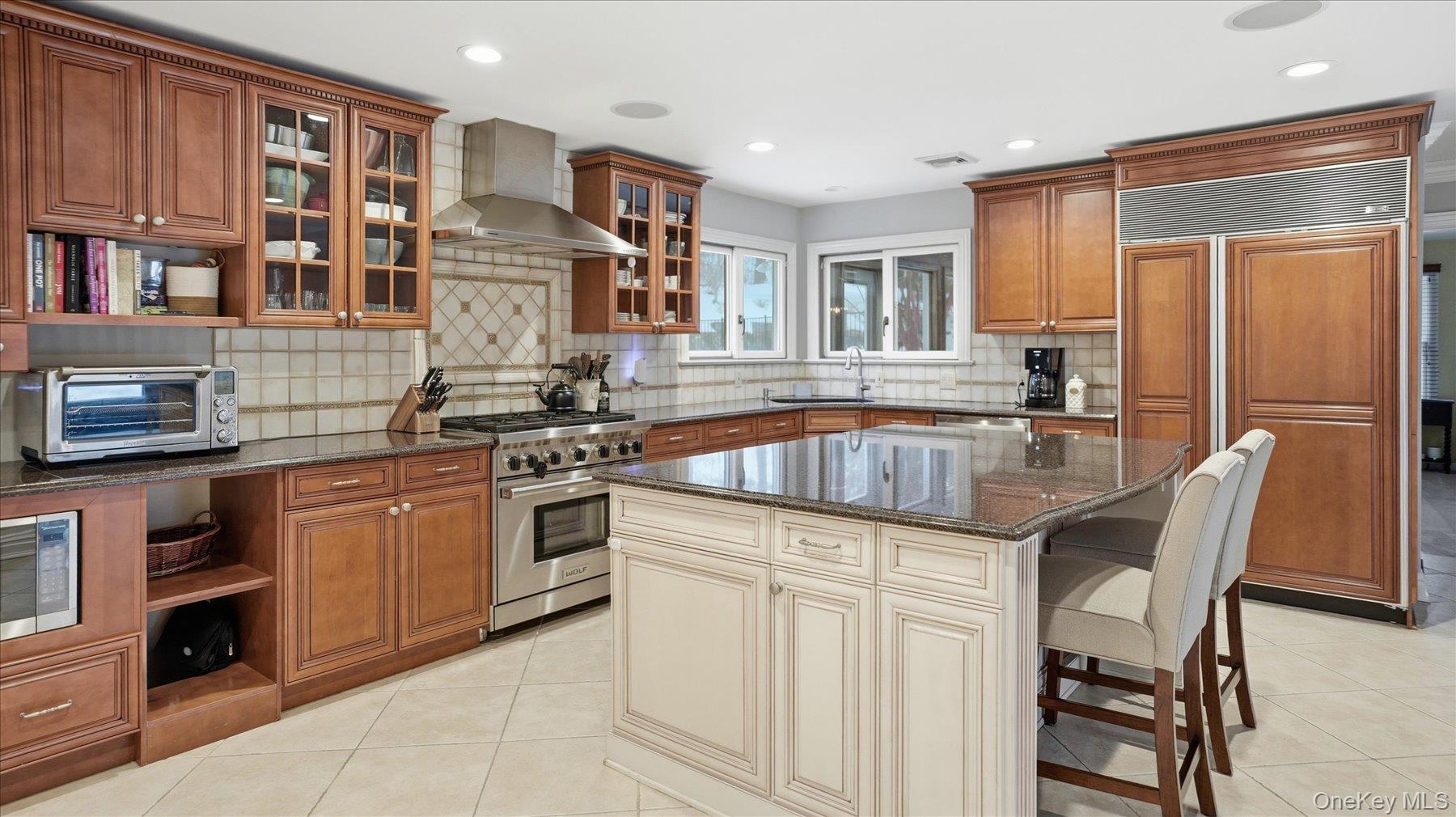 #16 photo, 16 Daniel Lane, Dix Hills , NY 11746