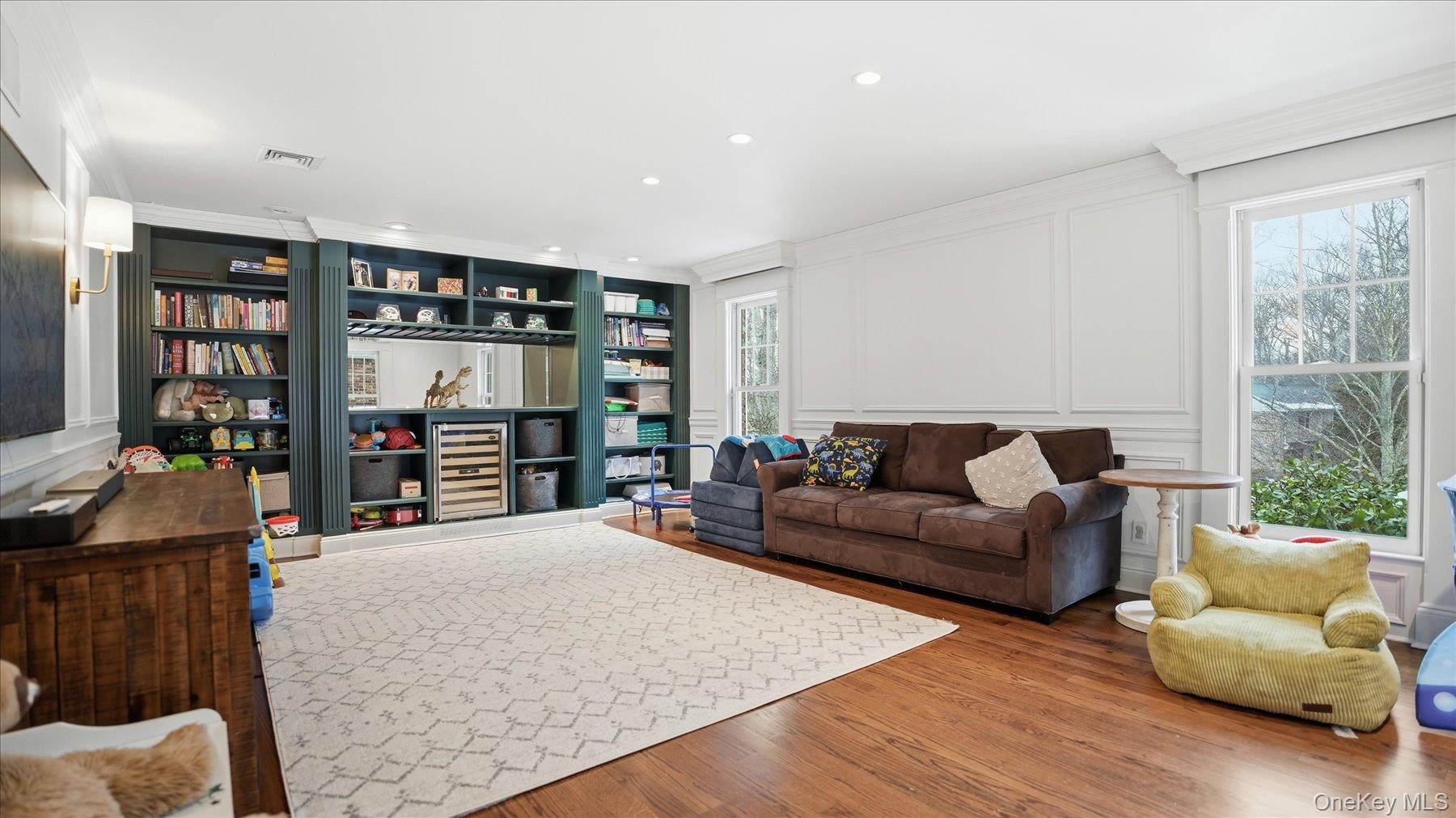 #20 photo, 16 Daniel Lane, Dix Hills , NY 11746