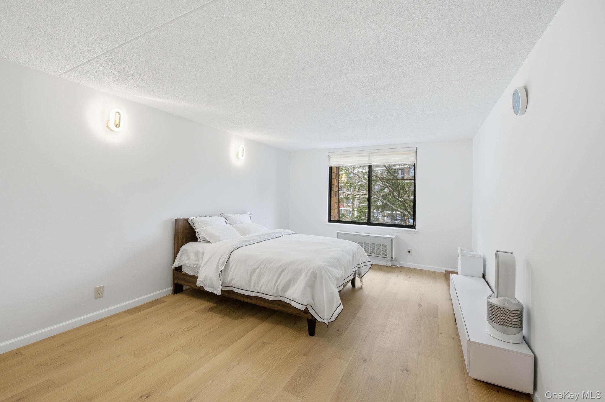 #3 photo, 20933 26th Avenue, Bayside , NY 11360