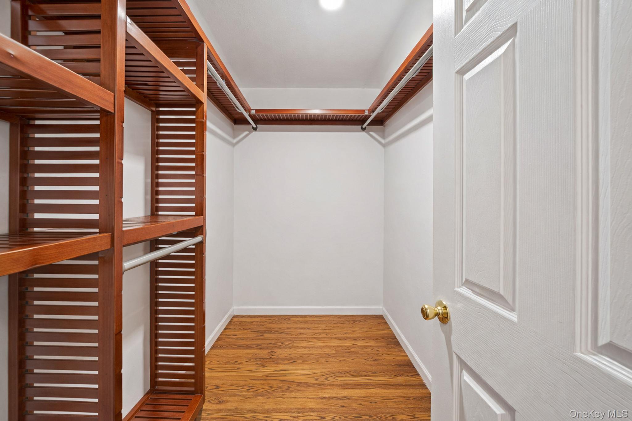 #11 photo, 52 Grant Street, Саффолк ‖ East Northport , NY 11731