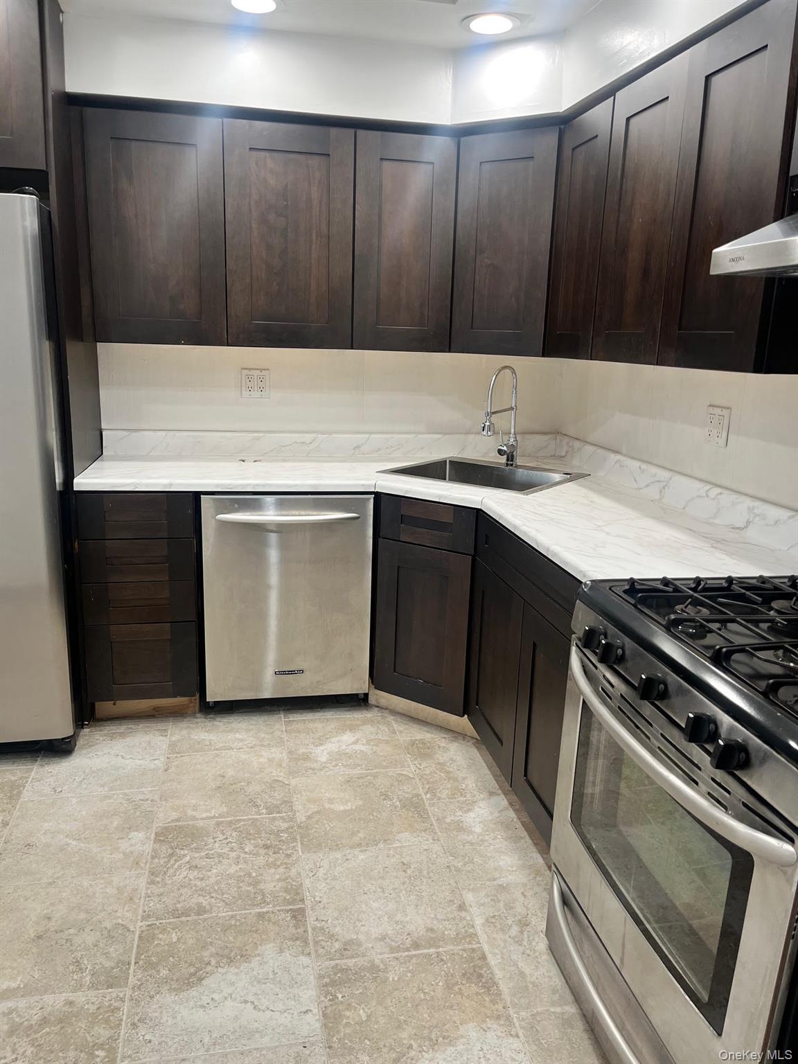 #17 photo, 6512 Maurice Avenue, קווינס Woodside , NY 11377