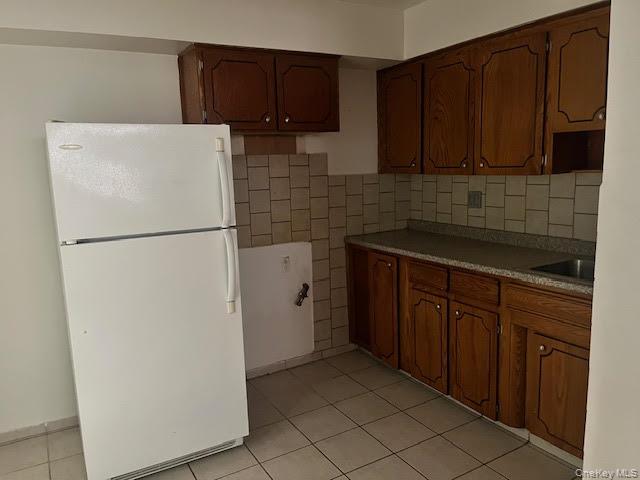 #4 photo, 6512 Maurice Avenue, קווינס Woodside , NY 11377