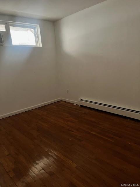 #6 photo, 6512 Maurice Avenue, קווינס Woodside , NY 11377