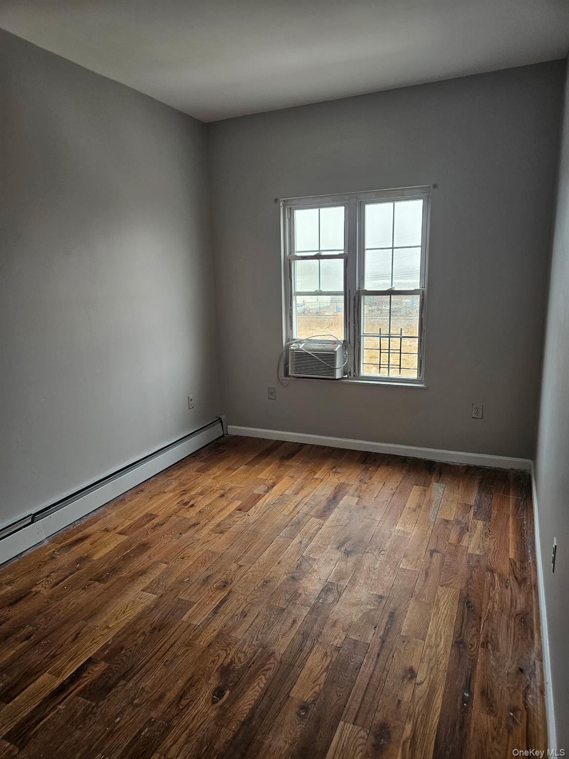 #5 photo, 484 Beach 44th Street, Far Rockaway , NY 11691