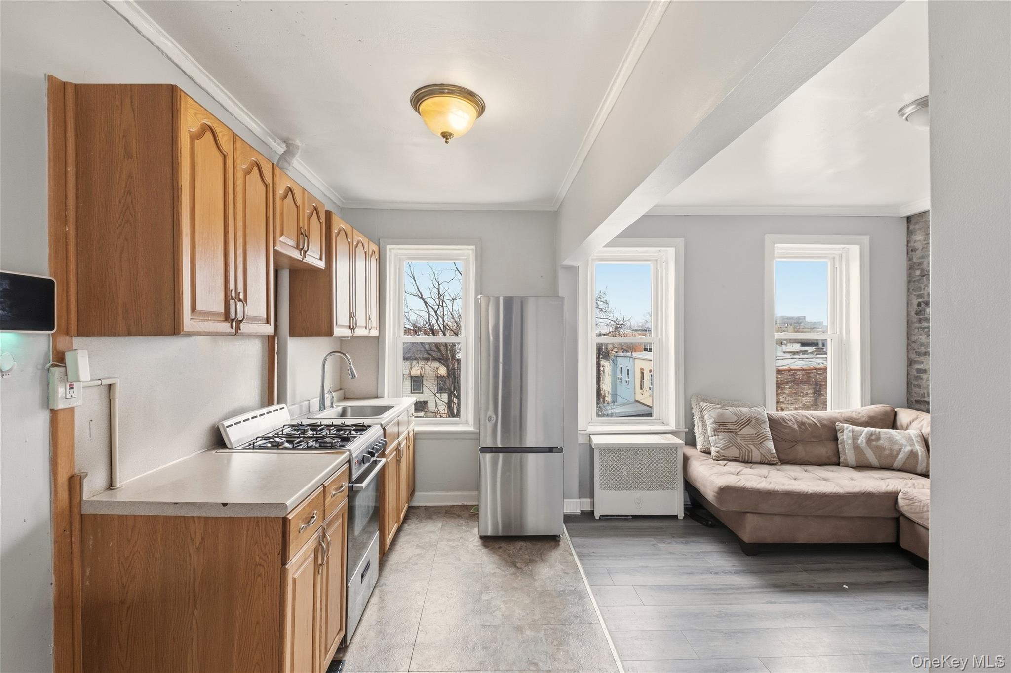 #8 photo, 139 Milford Street, Brooklyn , NY 11208