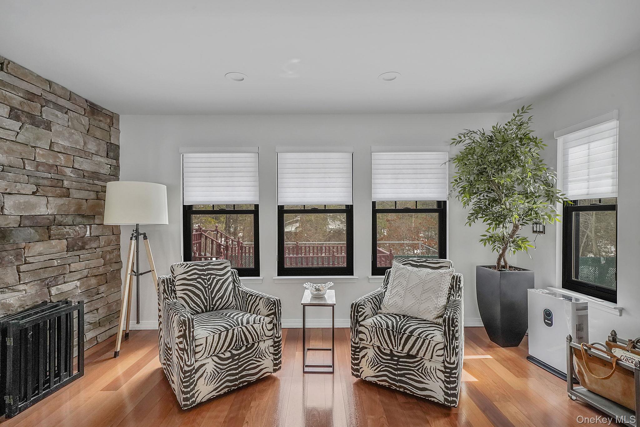 #10 photo, 19 Lindsey Place, Holbrook , NY 11741