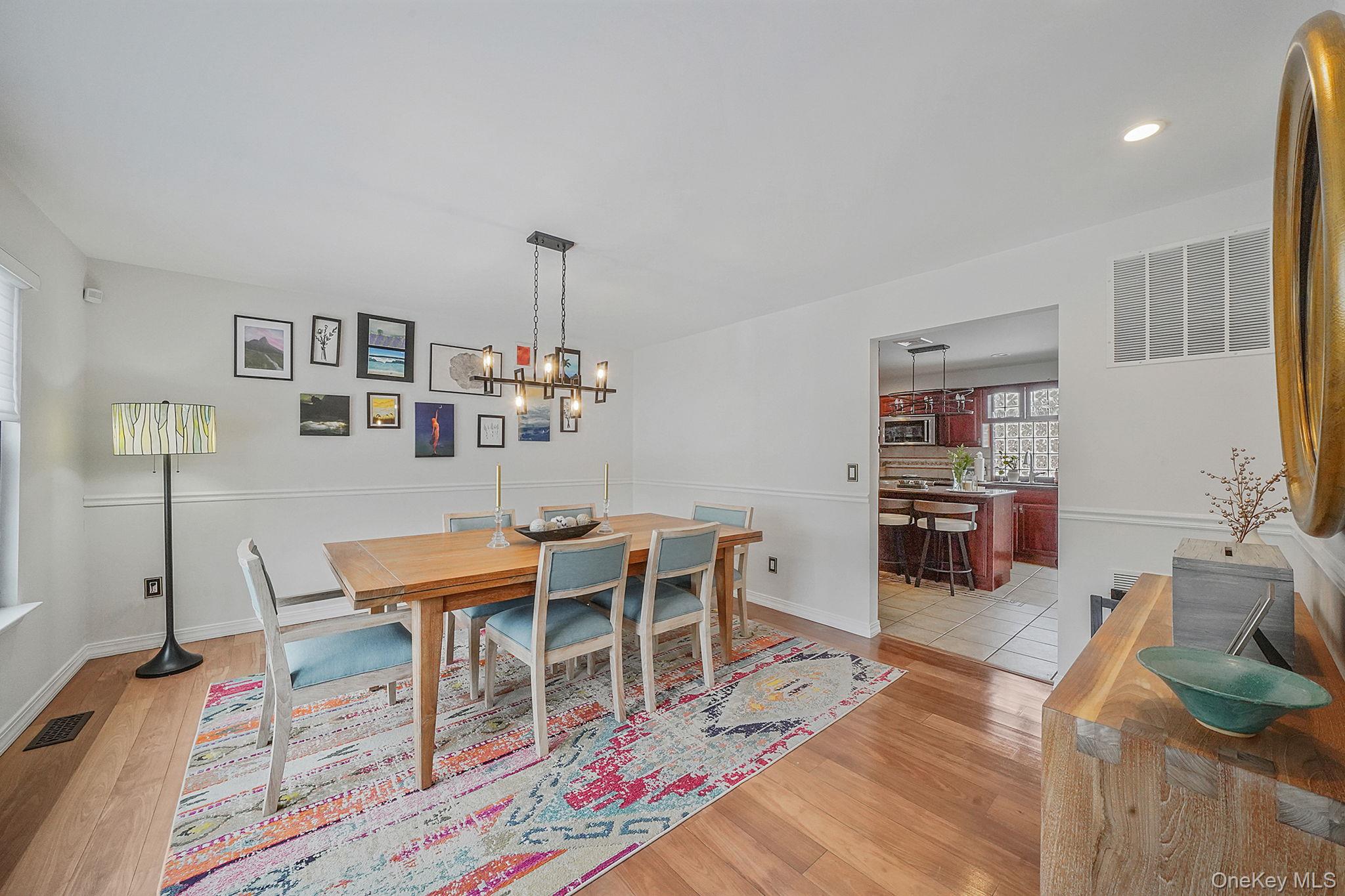 #12 photo, 19 Lindsey Place, Holbrook , NY 11741