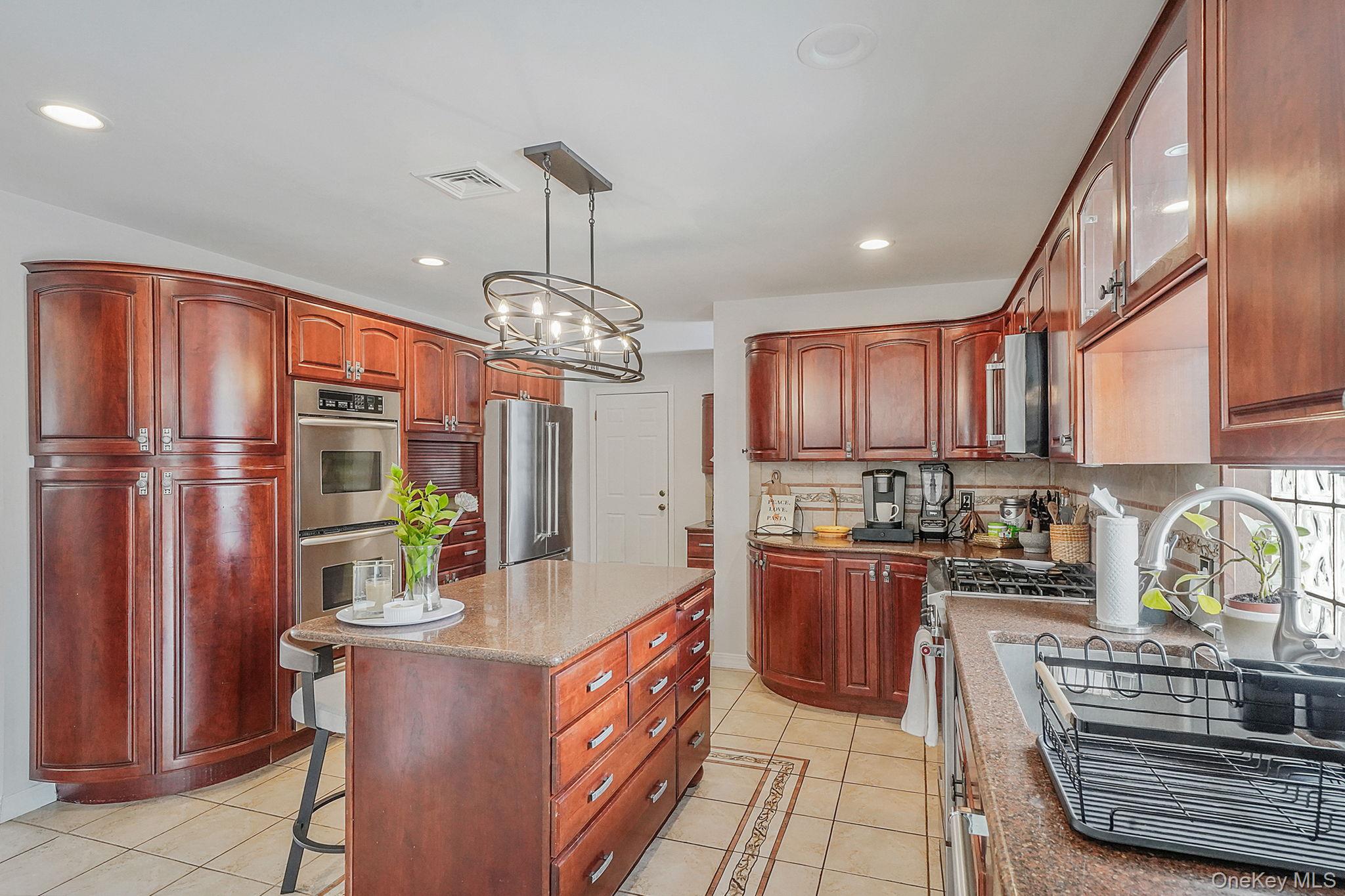 #17 photo, 19 Lindsey Place, Holbrook , NY 11741