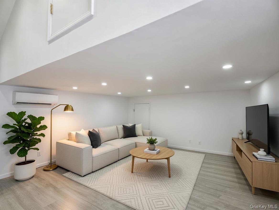 #6 photo, 267 Morris Avenue, Нассау ‖ Inwood , NY 11096