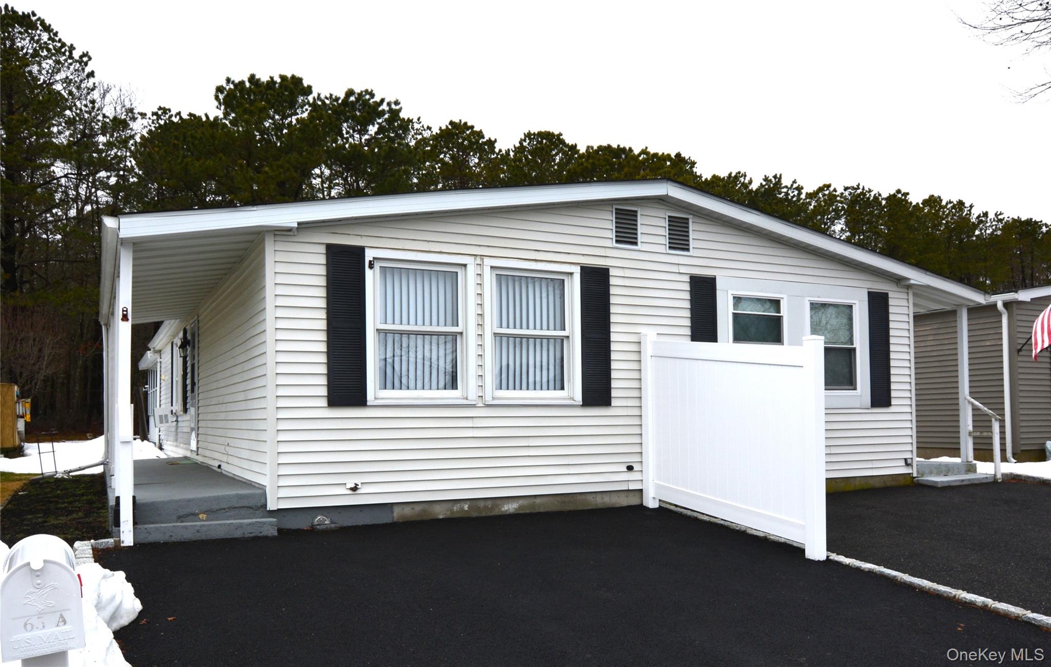 #1 photo, 65A Village Circle, Саффолк ‖ Manorville , NY 11949