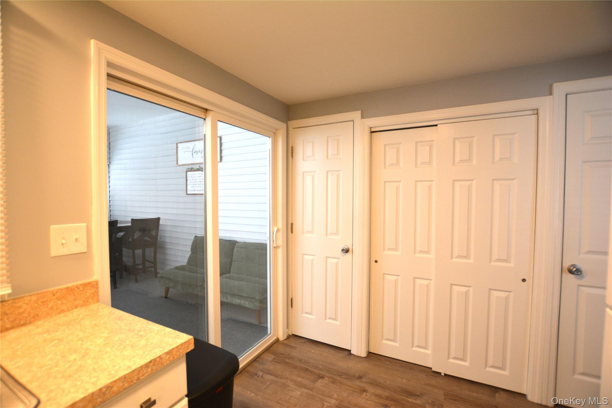 #10 photo, 65A Village Circle, Саффолк ‖ Manorville , NY 11949