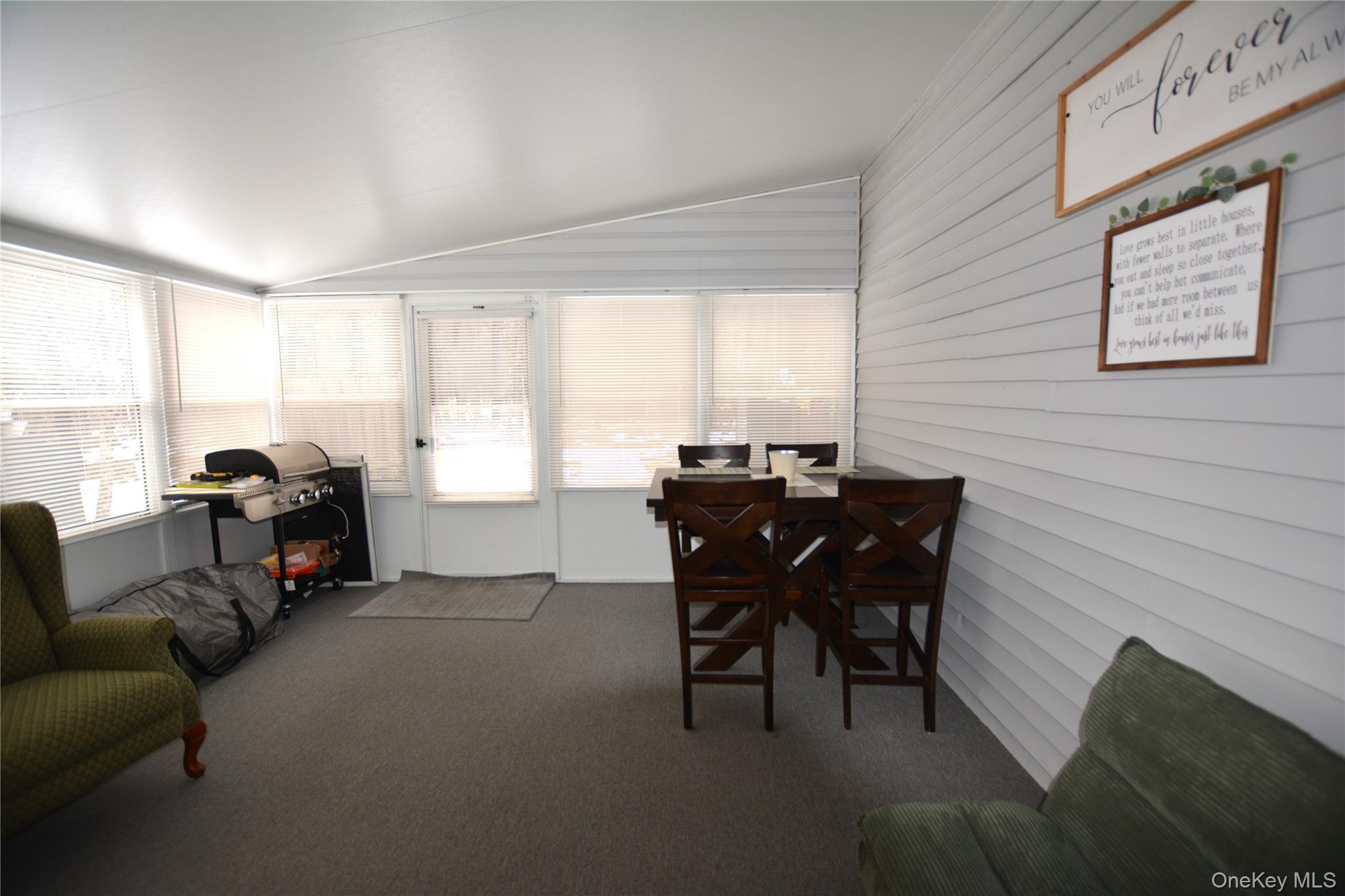 #11 photo, 65A Village Circle, Саффолк ‖ Manorville , NY 11949