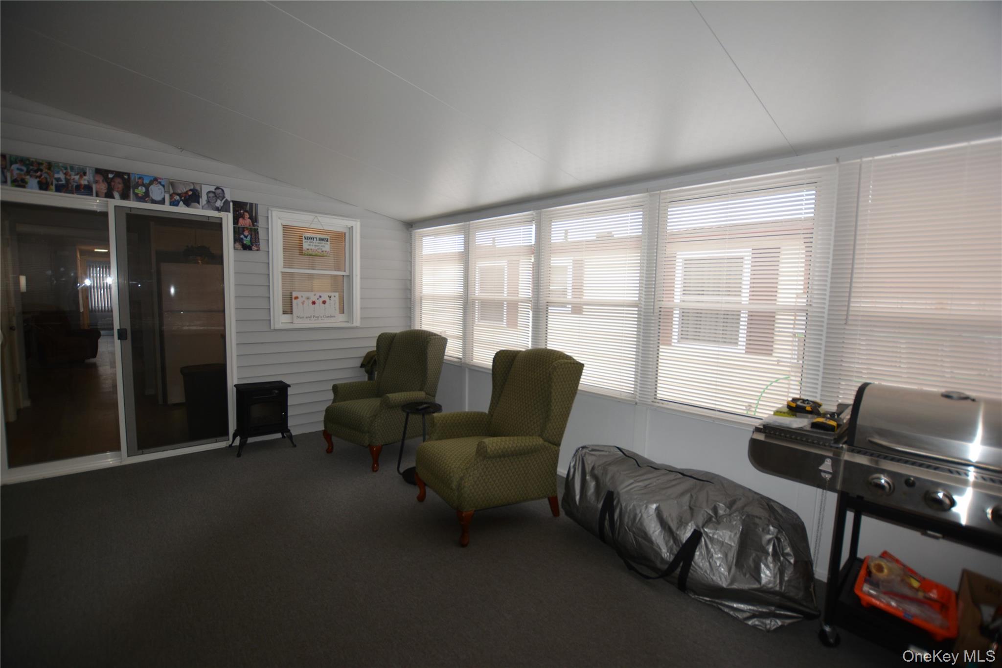 #13 photo, 65A Village Circle, Саффолк ‖ Manorville , NY 11949