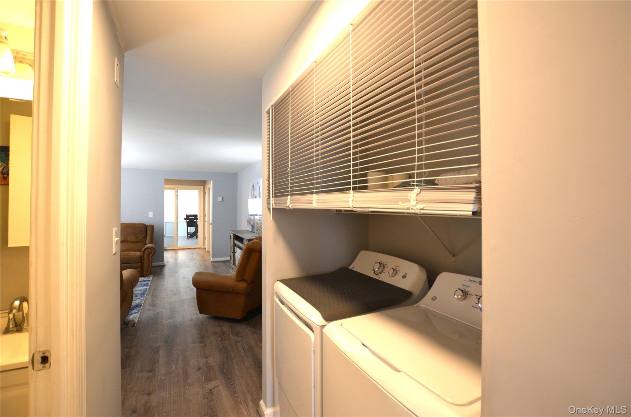 #16 photo, 65A Village Circle, Саффолк ‖ Manorville , NY 11949