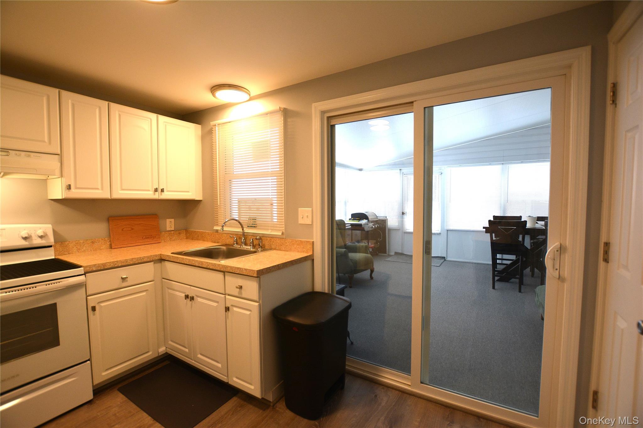 #8 photo, 65A Village Circle, Саффолк ‖ Manorville , NY 11949