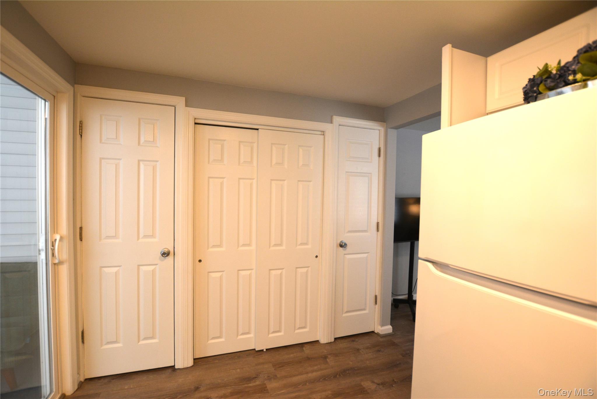 #9 photo, 65A Village Circle, Саффолк ‖ Manorville , NY 11949