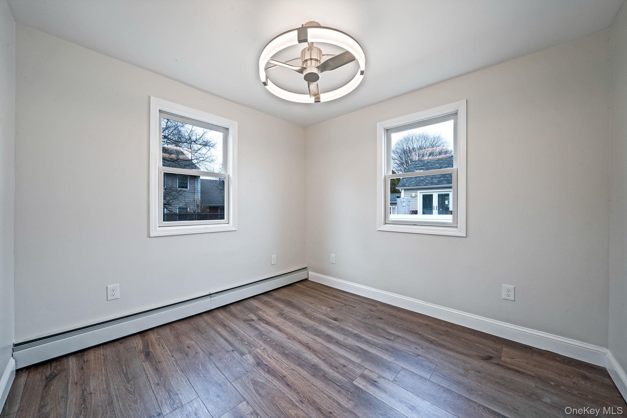 #15 photo, 24 Forest Avenue, Саффолк ‖ West Babylon , NY 11704