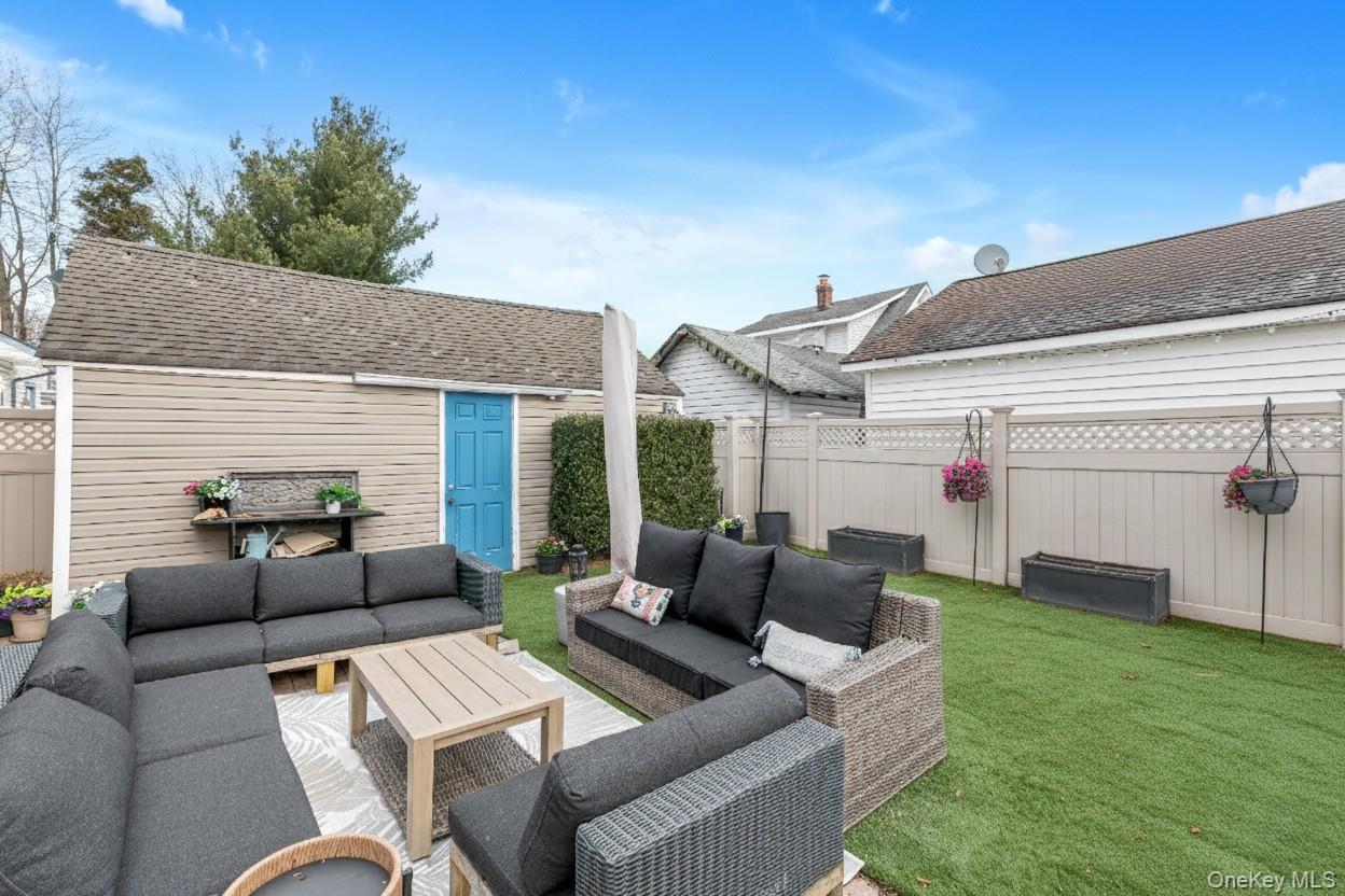 #14 photo, 5 Emmet Place, हिक्सविले Hicksville , NY 11801