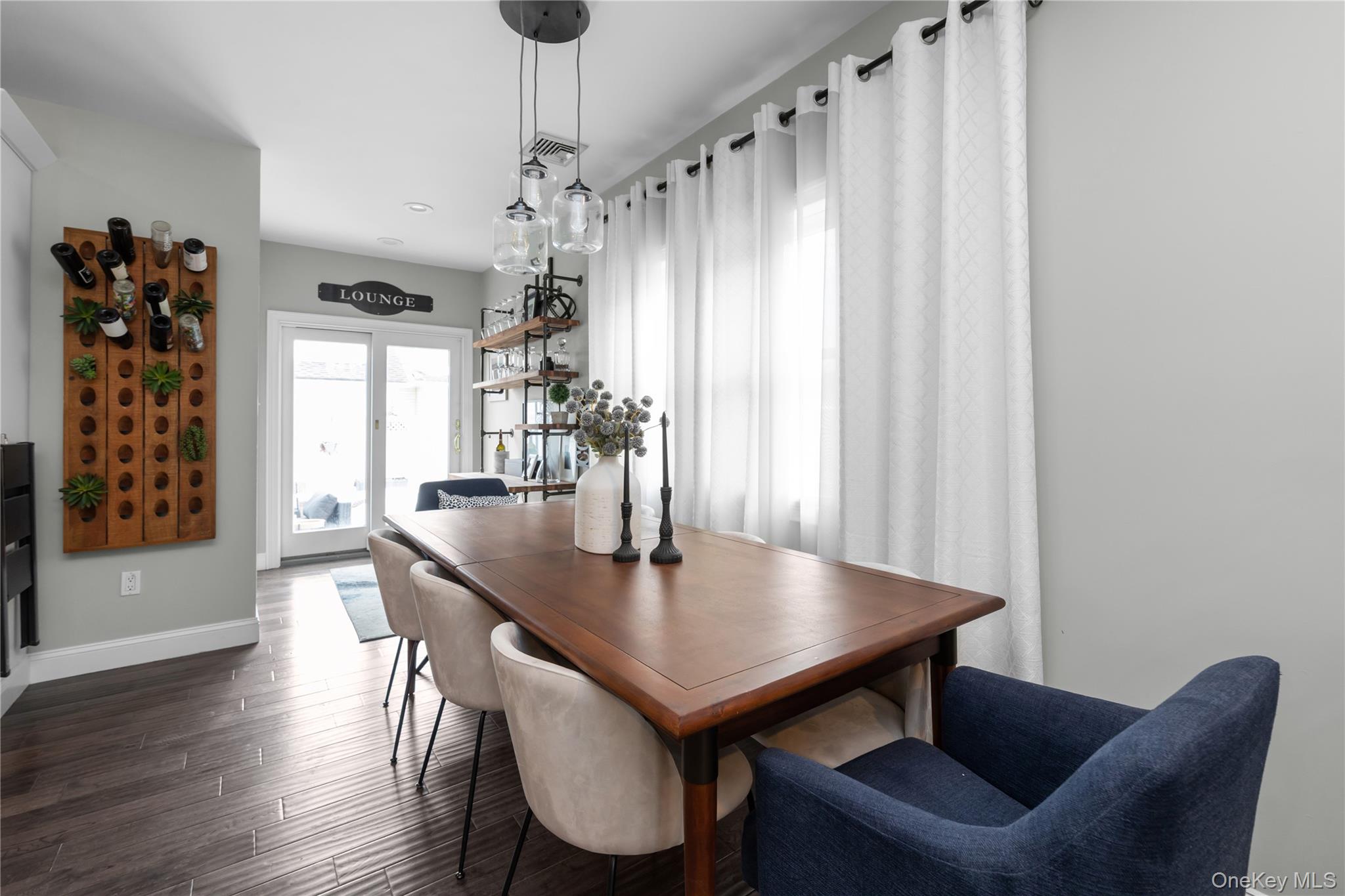 #7 photo, 5 Emmet Place, हिक्सविले Hicksville , NY 11801