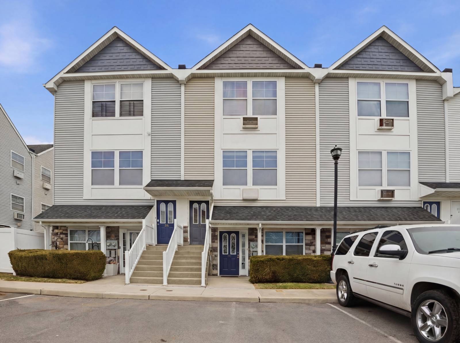 #1 photo, 116 Horizon Ln, Bronx , NY 10473